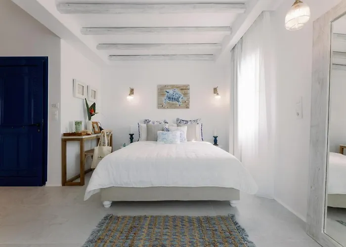 Athina And Plaka (Naxos)