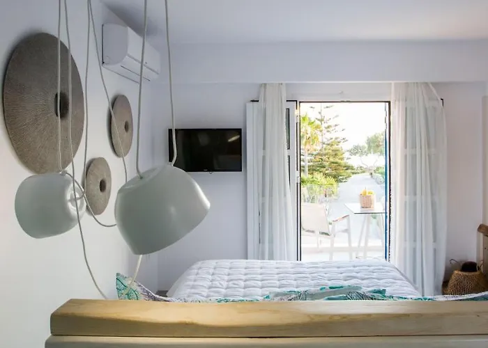 Athina And * Plaka (Naxos)