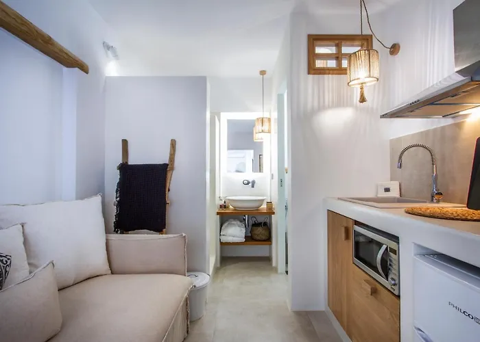 Athina And Apartment *