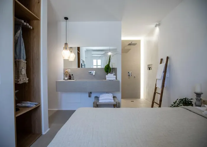 Athina And Apartment *