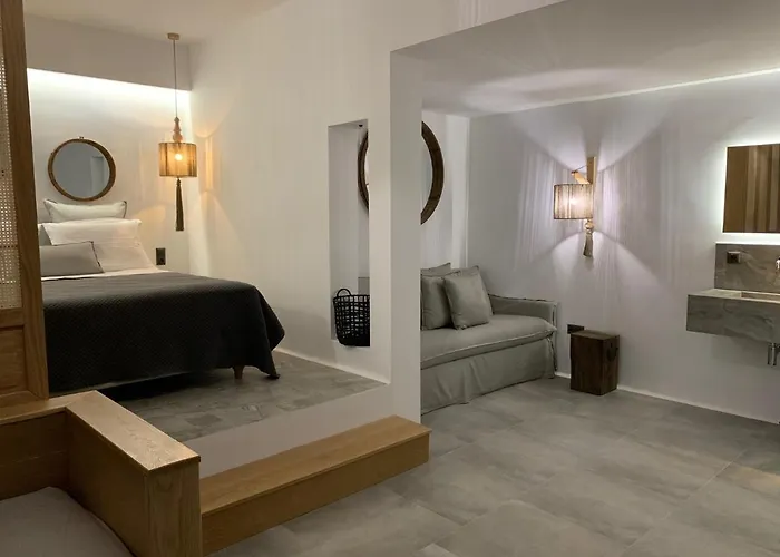 Athina And * Plaka (Naxos)